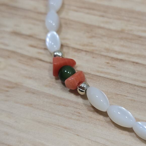 Jade Beads Coral Chips Mother of Pearl Rice Beads 18" Beaded Necklace - Picture 10 of 15